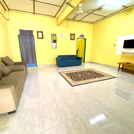 Umi Homestay Batu Buruk Kuala Terengganu Dış mekan fotoğraf